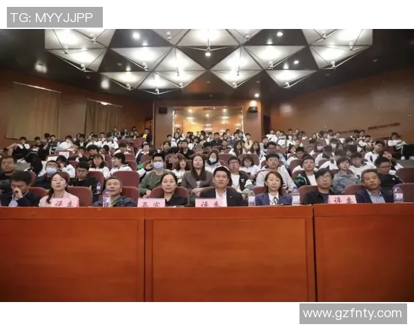 飞盘追梦：吴伟的热血人生与深度对话探索